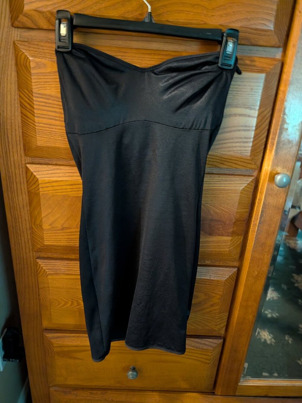 Strapless slip undergarment